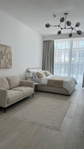 Cozy studio apartment in Jumeirah Village Circle